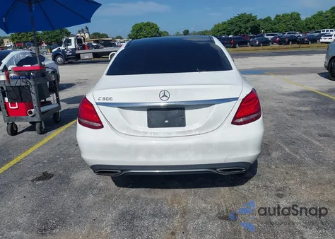 2016 Mercedes-Benz C 300 4Matic/Luxury 4Matic/Sport 4Matic from USA, damaged, VIN WDDWF4KB4GR143964